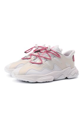 Женские комбинированные кроссовки ozweego plus ADIDAS ORIGINALS белого цвета по цене 10680 руб., арт. GZ8140 | Фото 1 Женские комбинированные кроссовки ozweego plus ADIDAS ORIGINALS белого цвета, арт. GZ8140 | Фото 1