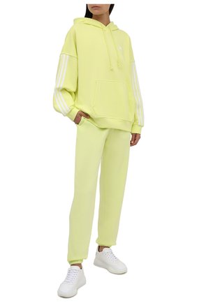 Женский хлопковое худи ADIDAS ORIGINALS желтого цвета по цене 6220 руб., арт. H37801 | Фото 2 Женский хлопковое худи ADIDAS ORIGINALS желтого цвета, арт. H37801 | Фото 2 (Длина (для топов): Стандартные; Материал внешний: Хлопок; Рукава: Длинные; Женское Кросс-КТ: Худи-одежда, Худи-спорт; Стили: Спорт-шик)