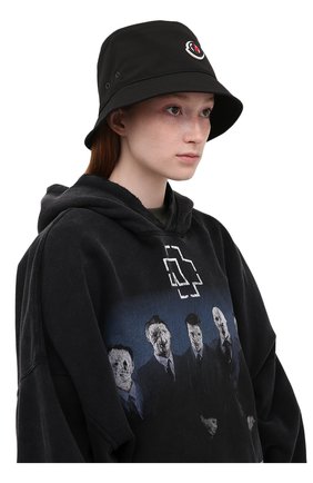 Женская панама MONCLER черного цвета по цене 21300 руб., арт. G2-093-3B000-17-57843 | Фото 2 Женская панама MONCLER черного цвета, арт. G2-093-3B000-17-57843 | Фото 2 (Материал: Текстиль, Синтетический материал)