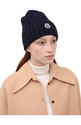 Женская шерстяная шапка MONCLER темно-синего цвета, арт. G2-093-3B000-52-A9327 | Фото 2 (Материал: Шерсть, Текстиль)