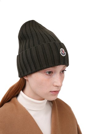 Женская шерстяная шапка MONCLER хаки цвета, арт. G2-093-3B000-52-A9327 | Фото 2 (Материал: Шерсть, Текстиль)