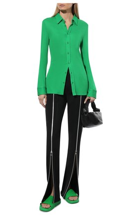 Женские шлепанцы bv slider BOTTEGA VENETA зеленого цвета по цене 25100 руб., арт. 640051/V00P0 | Фото 2 Женские шлепанцы bv slider BOTTEGA VENETA зеленого цвета, арт. 640051/V00P0 | Фото 2 (Материал внешний: Экокожа; Подошва: Платформа)