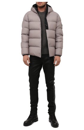 Мужская пуховая куртка giraud MONCLER серого цвета по цене 114300 руб., арт. G2-091-1A000-22-53A6J | Фото 2 Мужская пуховая куртка giraud MONCLER серого цвета, арт. G2-091-1A000-22-53A6J | Фото 2 (Материал утеплителя: Пух и перо; Длина (верхняя одежда): Короткие; Материал подклада: Синтетический материал; Рукава: Длинные; Материал внешний: Синтетический материал; Кросс-КТ: Куртка; Мужское Кросс-КТ: пуховик-короткий; Стили: Кэжуэл)