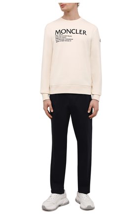 Мужской хлопковый свитшот MONCLER кремвого цвета по цене 35400 руб., арт. G2-091-8G000-48-899FL | Фото 2 Мужской хлопковый свитшот MONCLER кремвого цвета, арт. G2-091-8G000-48-899FL | Фото 2