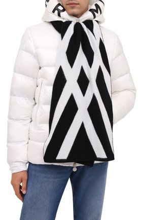 Мужской шерстяной шарф MONCLER черно-белого цвета по цене 40900 руб., арт. G2-091-3C000-05-M1299 | Фото 2 Мужской шерстяной шарф MONCLER черно-белого цвета, арт. G2-091-3C000-05-M1299 | Фото 2
