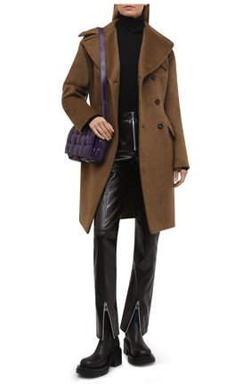 Женские кожаные ботильоны bv lug BOTTEGA VENETA черного цвета по цене 76800 руб., арт. 667144/VBS50 | Фото 2 Женские кожаные ботильоны bv lug BOTTEGA VENETA черного цвета, арт. 667144/VBS50 | Фото 2 (Подошва: Платформа; Каблук высота: Средний; Материал внутренний: Натуральная кожа; Каблук тип: Устойчивый)