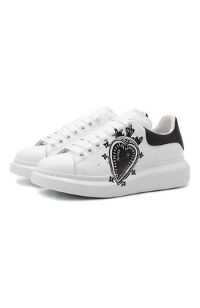 Женские кожаные кеды ALEXANDER MCQUEEN черно-белого цвета по цене 49550 руб., арт. 667570/WIAF3 | Фото 1 Женские кожаные кеды ALEXANDER MCQUEEN черно-белого цвета, арт. 667570/WIAF3 | Фото 1 (Материал внутренний: Натуральная кожа; Подошва: Платформа)