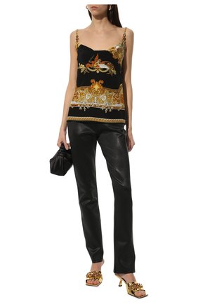 Женский шелковый топ VERSACE разноцветного цвета по цене 79950 руб., арт. 1000964/1A01171 | Фото 2 Женский шелковый топ VERSACE разноцветного цвета, арт. 1000964/1A01171 | Фото 2 (Длина (для топов): Стандартные; Материал внешний: Шелк; Стили: Гламурный; Кросс-КТ: без рукавов)