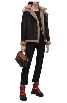 Женские кожаные ботинки DSQUARED2 коричневого цвета по цене 74750 руб., арт. ABW0132 29601211 | Фото 2 Женские кожаные ботинки DSQUARED2 коричневого цвета, арт. ABW0132 29601211 | Фото 2 (Материал внутренний: Натуральная кожа; Подошва: Платформа; Каблук высота: Средний; Женское Кросс-КТ: Хайкеры-ботинки; Материал внешний: Кожа)