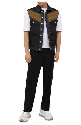 Мужской пуховый жилет DSQUARED2 темно-синего цвета по цене 61600 руб., арт. S74FB0275/S53817 | Фото 2 Мужской пуховый жилет DSQUARED2 темно-синего цвета, арт. S74FB0275/S53817 | Фото 2