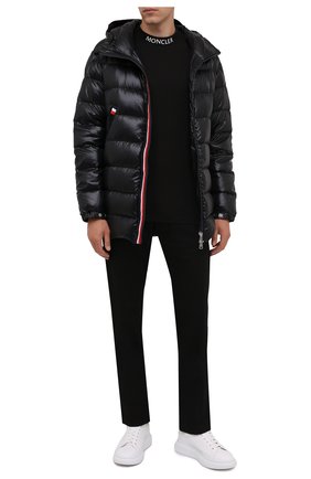 Мужская пуховая куртка courcillon MONCLER черного цвета по цене 119800 руб., арт. G2-091-1A000-19-68950 | Фото 2 Мужская пуховая куртка courcillon MONCLER черного цвета, арт. G2-091-1A000-19-68950 | Фото 2
