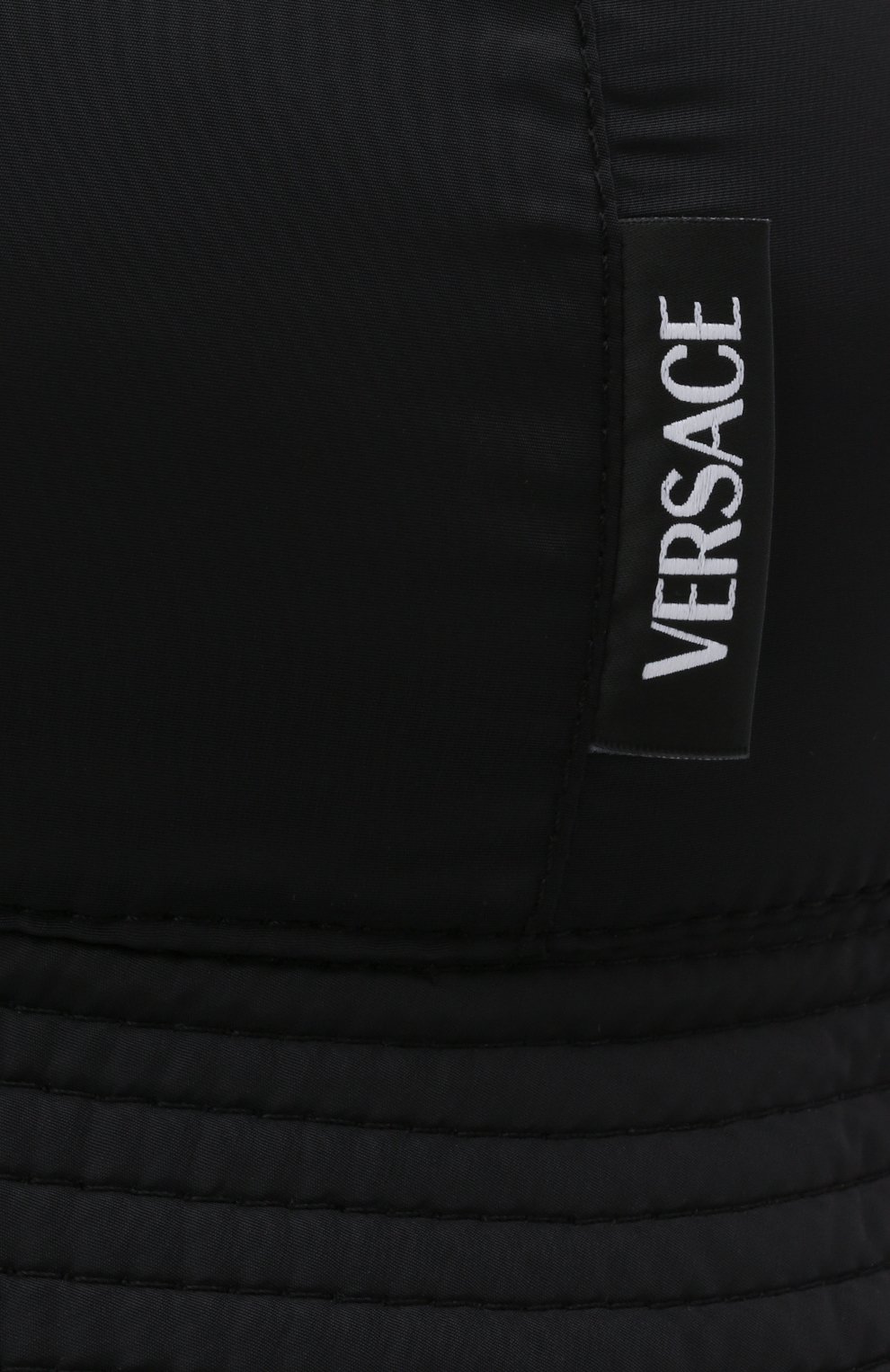 Женская панама VERSACE черного цвета по цене 25050 руб., арт. 1001591/1A01291 | Фото 4 Женская панама VERSACE черного цвета, арт. 1001591/1A01291 | Фото 4 (Материал: Текстиль, Синтетический материал)