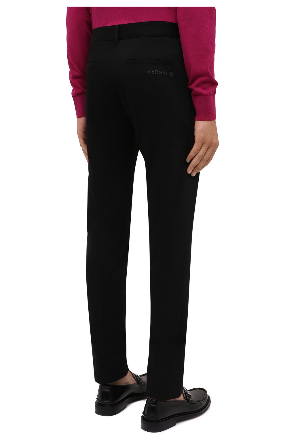 Мужские хлопковые брюки VERSACE черного цвета, арт. A88701/1F00652 | Фото 4 (Длина (брюки, джинсы): Стандартные; Случай: Повседневный; Материал внешний: Хлопок; Стили: Классический)