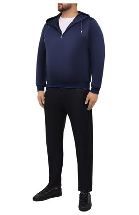 Мужской шелковое худи ZILLI SPORT темно-синего цвета по цене 312500 руб., арт. MBV-YD420-SESDB/0001 | Фото 2 Мужской шелковое худи ZILLI SPORT темно-синего цвета, арт. MBV-YD420-SESDB/0001 | Фото 2 (Материал внешний: Шелк; Длина (для топов): Стандартные; Рукава: Длинные; Мужское Кросс-КТ: Худи-одежда; Стили: Спорт-шик; Принт: Без принта; Региональные ограничения белый список (Axapta Mercury): RU)