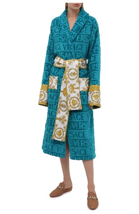 Женский хлопковый халат VERSACE бирюзового цвета по цене 39950 руб., арт. ZACJ00008/ZC0SP052 | Фото 2 Женский хлопковый халат VERSACE бирюзового цвета, арт. ZACJ00008/ZC0SP052 | Фото 2