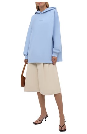 Женский хлопковое худи ACNE STUDIOS голубого цвета по цене 33450 руб., арт. AI0083 | Фото 2 Женский хлопковое худи ACNE STUDIOS голубого цвета, арт. AI0083 | Фото 2