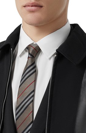 Мужской шелковый галстук BURBERRY бежевого цвета по цене 15800 руб., арт. 8011694/112654 | Фото 2 Мужской шелковый галстук BURBERRY бежевого цвета, арт. 8011694/112654 | Фото 2