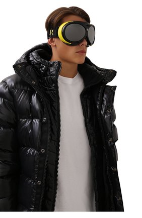 Мужского горнолыжная маска MONCLER желтого цвета по цене 33240 руб., арт. ML 0130 39C 89 С/З ОЧКИ | Фото 2 Мужского горнолыжная маска MONCLER желтого цвета, арт. ML 0130 39C 89 С/З ОЧКИ | Фото 2 (Рукава: Короткие; Материал: Пластик)