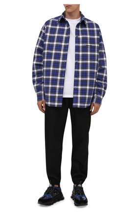 Мужские кроссовки chain reaction VERSACE синего цвета по цене 103000 руб., арт. DSU7071E/1A00843 | Фото 2 Мужские кроссовки chain reaction VERSACE синего цвета, арт. DSU7071E/1A00843 | Фото 2 (Материал внутренний: Текстиль; Материал внешний: Текстиль; Подошва: Массивная; Стили: Гранж; Материал утеплителя: Без утеплителя)