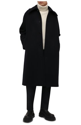 Мужской шерстяное пальто JIL SANDER темно-синего цвета по цене 179500 руб., арт. JSMT431001-MT200500 | Фото 2 Мужской шерстяное пальто JIL SANDER темно-синего цвета, арт. JSMT431001-MT200500 | Фото 2 (Материал внешний: Шерсть; Материал подклада: Вискоза; Мужское Кросс-КТ: пальто-верхняя одежда; Рукава: Длинные; Длина (верхняя одежда): Длинные; Стили: Минимализм, Классический)
