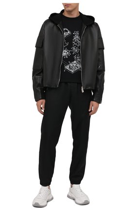Мужская хлопковая футболка OFF-WHITE черного цвета по цене 28750 руб., арт. 0MAA027G21JER003 | Фото 2 Мужская хлопковая футболка OFF-WHITE черного цвета, арт. 0MAA027G21JER003 | Фото 2