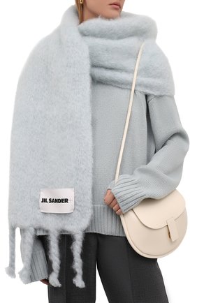 Женский шарф JIL SANDER светло-голубого цвета по цене 39950 руб., арт. JPPT902020-WT199000 | Фото 2 Женский шарф JIL SANDER светло-голубого цвета, арт. JPPT902020-WT199000 | Фото 2 (Материал: Шерсть)