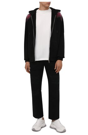 Мужской хлопковая толстовка MARCELO BURLON черного цвета по цене 37200 руб., арт. CMBE001F21FLE001 | Фото 2 Мужской хлопковая толстовка MARCELO BURLON черного цвета, арт. CMBE001F21FLE001 | Фото 2 (Материал внешний: Хлопок; Мужское Кросс-КТ: Толстовка-одежда; Стили: Спорт-шик; Рукава: Длинные; Длина (для топов): Стандартные)