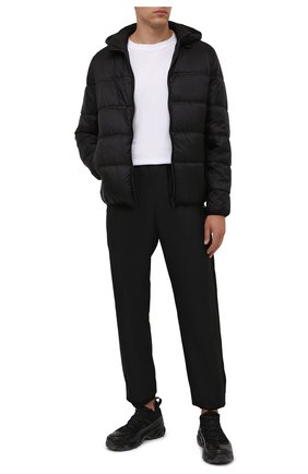Мужская утепленная куртка GIVENCHY черного цвета, арт. BM00RE13Q2 | Фото 2 (Материал подклада: Синтетический материал; Материал внешний: Синтетический материал; Длина (верхняя одежда): Короткие; Рукава: Длинные; Кросс-КТ: Куртка; Стили: Кэжуэл; Мужское Кросс-КТ: утепленные куртки)