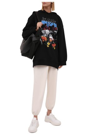 Женские хлопковые джоггеры MSGM кремвого цвета по цене 27300 руб., арт. 3141MDP191 217789 | Фото 2 Женские хлопковые джоггеры MSGM кремвого цвета, арт. 3141MDP191 217789 | Фото 2 (Материал внешний: Хлопок; Длина (брюки, джинсы): Стандартные; Стили: Спорт-шик; Кросс-КТ: Трикотаж; Женское Кросс-КТ: Джоггеры - брюки; Силуэт Ж (брюки и джинсы): Джоггеры)