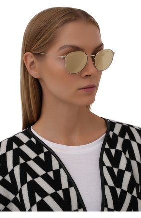 Женские солнцезащитные очки GIORGIO ARMANI золотого цвета по цене 27800 руб., арт. AR6114 | Фото 2 Женские солнцезащитные очки GIORGIO ARMANI золотого цвета, арт. AR6114 | Фото 2