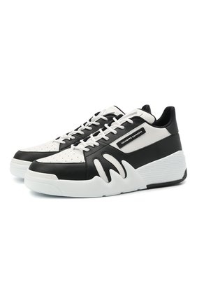 Мужские кожаные кеды talon GIUSEPPE ZANOTTI DESIGN черно-белого цвета по цене 64000 руб., арт. RM10005/011 | Фото 1 Мужские кожаные кеды talon GIUSEPPE ZANOTTI DESIGN черно-белого цвета, арт. RM10005/011 | Фото 1
