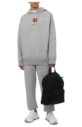 Мужской худи ACNE STUDIOS серого цвета по цене 39950 руб., арт. CI0078/M | Фото 2 Мужской худи ACNE STUDIOS серого цвета, арт. CI0078/M | Фото 2 (Рукава: Длинные; Материал внешний: Синтетический материал, Хлопок; Длина (для топов): Удлиненные; Мужское Кросс-КТ: Худи-одежда; Принт: Без принта; Стили: Спорт-шик)