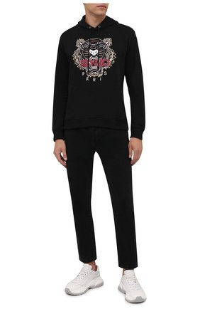 Мужской хлопковое худи KENZO черного цвета по цене 26550 руб., арт. FB65SW3334XA | Фото 2 Мужской хлопковое худи KENZO черного цвета, арт. FB65SW3334XA | Фото 2 (Длина (для топов): Стандартные; Материал внешний: Хлопок; Рукава: Длинные; Мужское Кросс-КТ: Худи-одежда; Принт: С принтом; Стили: Спорт-шик)