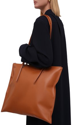 Женский сумка holster JIL SANDER коричневого цвета, арт. JSPT852586-WTB00103 | Фото 2 (Материал: Натуральная кожа; Размер: large; Сумки-технические: Сумки-шопперы)