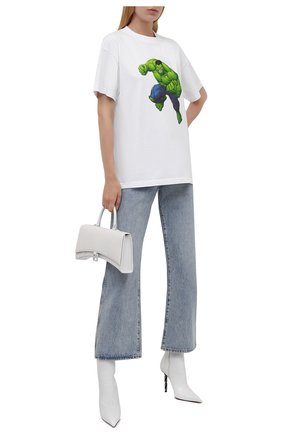 Женская хлопковая футболка BALENCIAGA белого цвета по цене 49950 руб., арт. 612965/TLV59 | Фото 2 Женская хлопковая футболка BALENCIAGA белого цвета, арт. 612965/TLV59 | Фото 2 (Длина (для топов): Стандартные; Материал внешний: Хлопок; Рукава: Короткие; Женское Кросс-КТ: Футболка-одежда; Принт: С принтом; Стили: Спорт-шик)