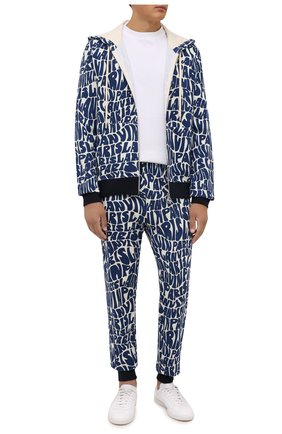 Мужской хлопковая толстовка LANVIN синего цвета по цене 54800 руб., арт. RM-H00006-J064-A21 | Фото 2 Мужской хлопковая толстовка LANVIN синего цвета, арт. RM-H00006-J064-A21 | Фото 2 (Рукава: Длинные; Материал внешний: Хлопок; Длина (для топов): Стандартные; Мужское Кросс-КТ: Толстовка-одежда; Стили: Спорт-шик)