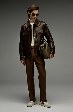Мужская кожаная куртка TOM FORD коричневого цвета, арт. BY486/TFL806 | Фото 6 (Кросс-КТ: Куртка; Рукава: Длинные; Мужское Кросс-КТ: Куртка-верхняя одежда, Кожа и замша; Материал внешний: Натуральная кожа; Длина (верхняя одежда): Короткие; Материал утеплителя: Пух и перо; Материал подклада: Купро; Стили: Кэжуэл)