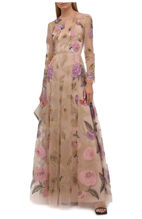 Женское платье VALENTINO бежевого цвета по цене 1925000 руб., арт. WB3VDC751ED | Фото 2 Женское платье VALENTINO бежевого цвета, арт. WB3VDC751ED | Фото 2 (Материал внешний: Синтетический материал; Рукава: Длинные; Длина Ж (юбки, платья, шорты): Макси; Материал подклада: Вискоза; Женское Кросс-КТ: Платье-одежда; Стили: Романтичный; Случай: Вечерний)