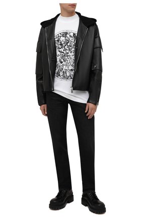Мужская хлопковый лонгслив DRIES VAN NOTEN белого цвета по цене 21250 руб., арт. 212-021159-3614 | Фото 2 Мужская хлопковый лонгслив DRIES VAN NOTEN белого цвета, арт. 212-021159-3614 | Фото 2 (Рукава: Длинные; Длина (для топов): Стандартные; Материал внешний: Хлопок; Принт: С принтом; Стили: Гранж)