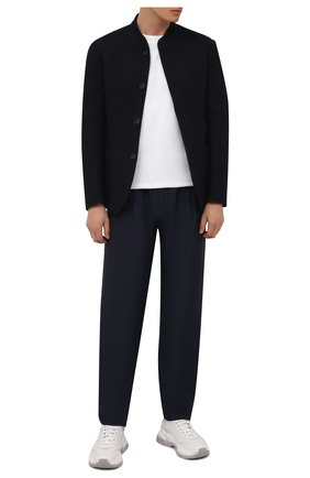 Мужской шерстяной пиджак GIORGIO ARMANI темно-синего цвета по цене 114500 руб., арт. 1WGGG007/T0200 | Фото 2 Мужской шерстяной пиджак GIORGIO ARMANI темно-синего цвета, арт. 1WGGG007/T0200 | Фото 2 (Длина (для топов): Стандартные; Материал подклада: Купро; Материал внешний: Шерсть; Рукава: Длинные; Случай: Повседневный; Пиджаки М: Приталенный; 1-2-бортные: Однобортные; Кросс-КТ: Трикотаж; Стили: Кэжуэл)