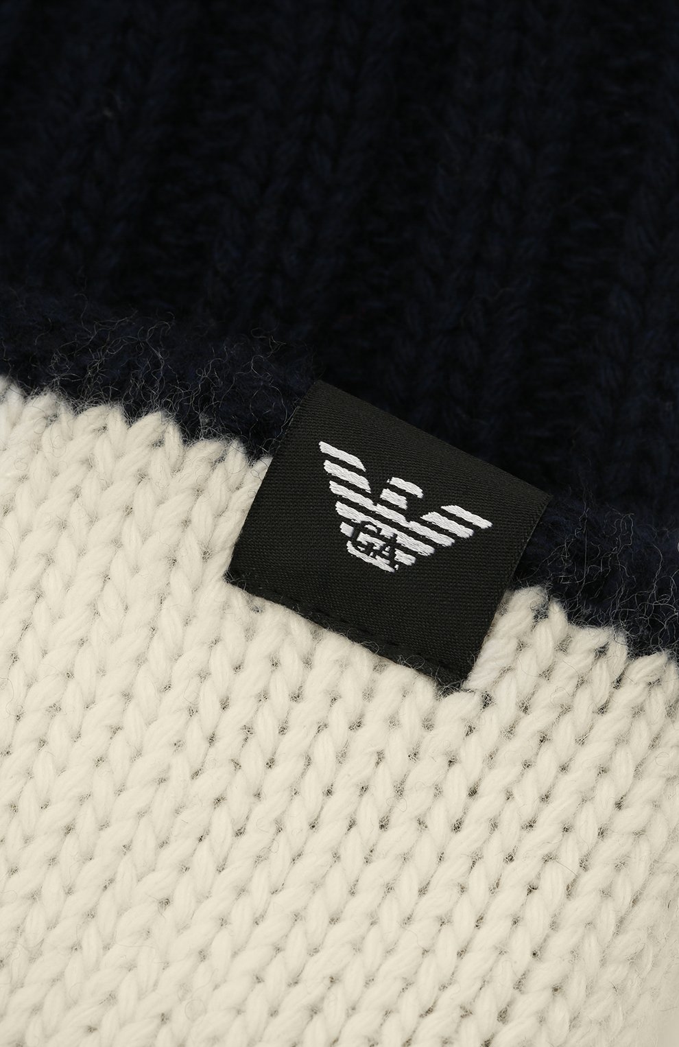 Детский комплект из шапки и шарфа EMPORIO ARMANI синего цвета по цене 22200 руб., арт. 407515/1A767 | Фото 4 Детский комплект из шапки и шарфа EMPORIO ARMANI синего цвета, арт. 407515/1A767 | Фото 4 (Материал: Текстиль, Шерсть, Вискоза)