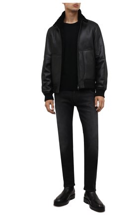 Мужские джинсы EMPORIO ARMANI темно-серого цвета по цене 17600 руб., арт. 6K1J45/1DQ0Z | Фото 2 Мужские джинсы EMPORIO ARMANI темно-серого цвета, арт. 6K1J45/1DQ0Z | Фото 2 (Длина (брюки, джинсы): Стандартные; Материал внешний: Хлопок; Кросс-КТ: Деним; Детали: Потертости; Силуэт М (брюки): Прямые; Стили: Кэжуэл)