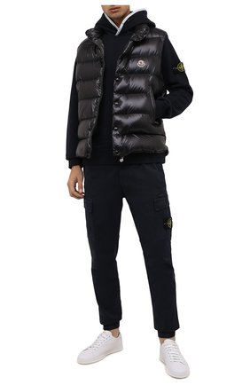 Мужской хлопковое худи STONE ISLAND темно-синего цвета по цене 29950 руб., арт. 751560620 | Фото 2 Мужской хлопковое худи STONE ISLAND темно-синего цвета, арт. 751560620 | Фото 2 (Материал внешний: Хлопок; Мужское Кросс-КТ: Худи-одежда; Принт: Без принта; Стили: Спорт-шик; Длина (для топов): Стандартные; Рукава: Длинные)