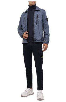 Мужской хлопковый свитер STONE ISLAND темно-синего цвета по цене 32650 руб., арт. 7515542A2 | Фото 2 Мужской хлопковый свитер STONE ISLAND темно-синего цвета, арт. 7515542A2 | Фото 2 (Материал внешний: Хлопок; Длина (для топов): Стандартные; Рукава: Длинные; Мужское Кросс-КТ: Свитер-одежда; Принт: Без принта; Стили: Кэжуэл)