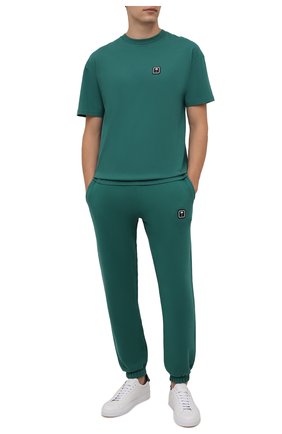 Мужские хлопковые джоггеры PALM ANGELS зеленого цвета по цене 39950 руб., арт. PMCH012F21FLE0015701 | Фото 2 Мужские хлопковые джоггеры PALM ANGELS зеленого цвета, арт. PMCH012F21FLE0015701 | Фото 2 (Материал внешний: Хлопок; Длина (брюки, джинсы): Стандартные; Силуэт М (брюки): Джоггеры; Стили: Спорт-шик)