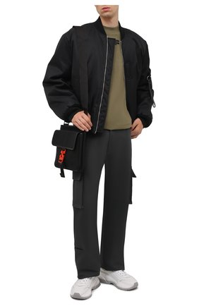 Мужская хлопковый лонгслив OFF-WHITE хаки цвета по цене 27200 руб., арт. 0MAB032F21JER002 | Фото 2 Мужская хлопковый лонгслив OFF-WHITE хаки цвета, арт. 0MAB032F21JER002 | Фото 2 (Материал внешний: Хлопок; Принт: С принтом; Рукава: Длинные; Длина (для топов): Удлиненные)