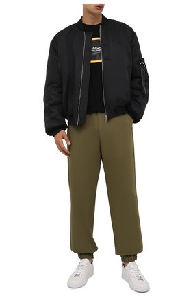 Мужская хлопковый лонгслив OFF-WHITE черного цвета по цене 29250 руб., арт. 0MAB001F21JER004 | Фото 2 Мужская хлопковый лонгслив OFF-WHITE черного цвета, арт. 0MAB001F21JER004 | Фото 2 (Длина (для топов): Стандартные; Материал внешний: Хлопок; Рукава: Длинные; Принт: С принтом)