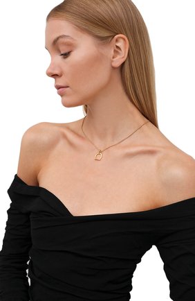 Женская подвеска на цепочке SAINT LAURENT золотого цвета по цене 26550 руб., арт. 669056/Y1500 | Фото 2 Женская подвеска на цепочке SAINT LAURENT золотого цвета, арт. 669056/Y1500 | Фото 2 (Материал: Металл)