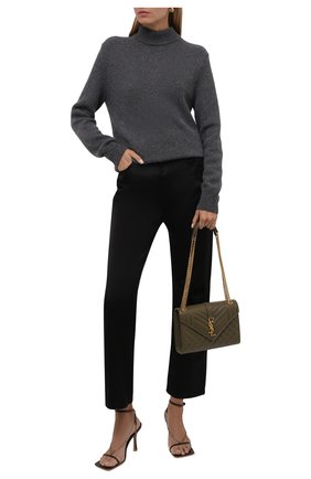 Женский кашемировый свитер TOM FORD серого цвета по цене 120000 руб., арт. MAK1093-YAX339 | Фото 2 Женский кашемировый свитер TOM FORD серого цвета, арт. MAK1093-YAX339 | Фото 2