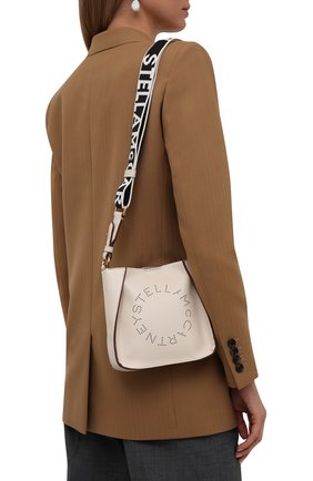 Женская сумка stella logo small STELLA MCCARTNEY кремвого цвета по цене 44350 руб., арт. 700265/W8542 | Фото 2 Женская сумка stella logo small STELLA MCCARTNEY кремвого цвета, арт. 700265/W8542 | Фото 2 (Материал: Экокожа, Текстиль; Ремень/цепочка: На ремешке; Размер: small; Сумки-технические: Сумки через плечо)